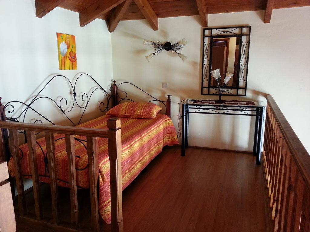 Mika'S House Villa Chalki Town Rum bild